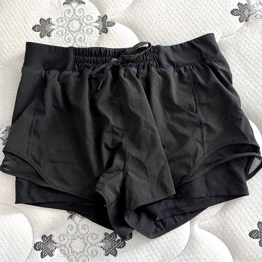 Black athletic  2-1 shorts size US Large